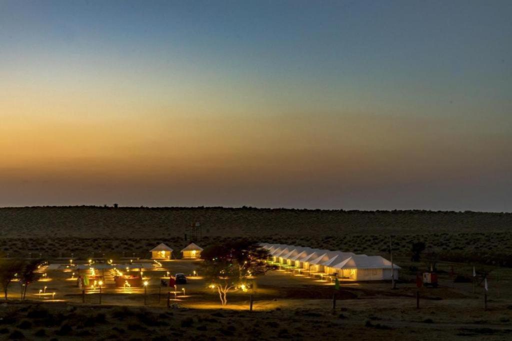 Golden Sandstone Hotel Desert Safari Camp Jaisalmer Zewnętrze zdjęcie