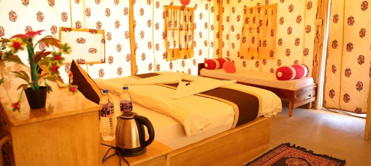 Golden Sandstone Hotel Desert Safari Camp Jaisalmer Zewnętrze zdjęcie